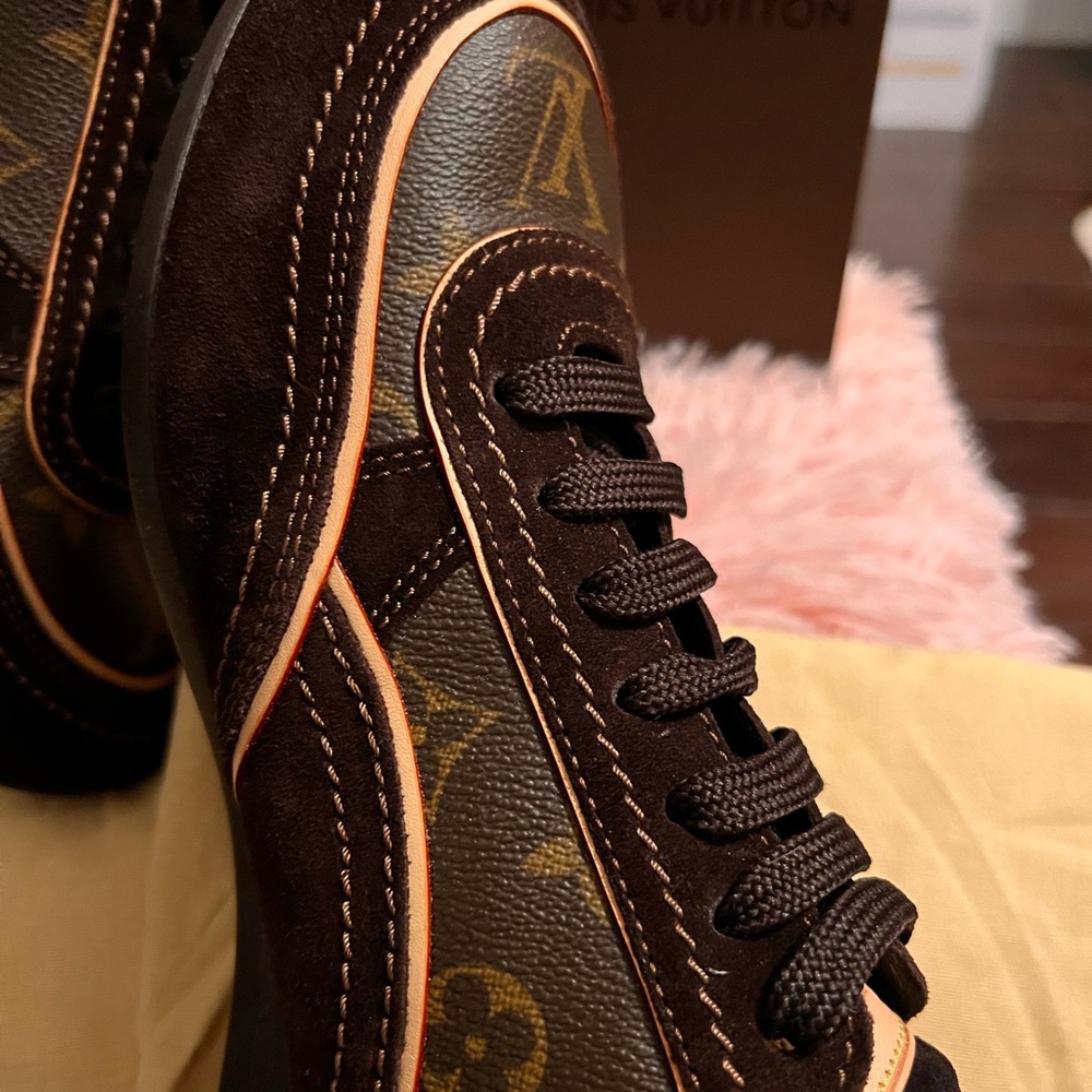 Brand new REAL LOUIS VUITTON shoes - Picture 3 of 11